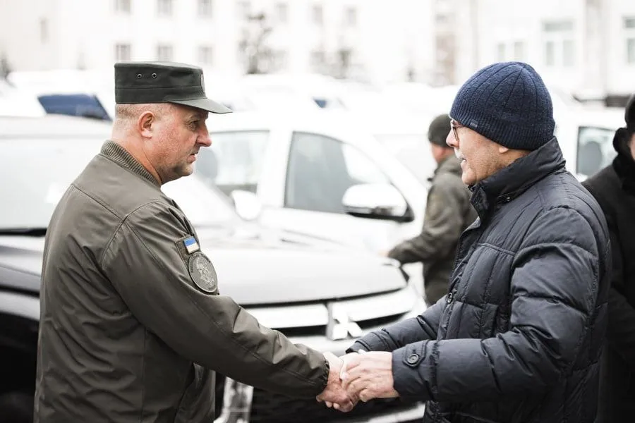 Авіакомпанія ’’Українські вертольоти’’ надала захисникам України чергову партію спорядження й обладнання на близько 39 млн грн