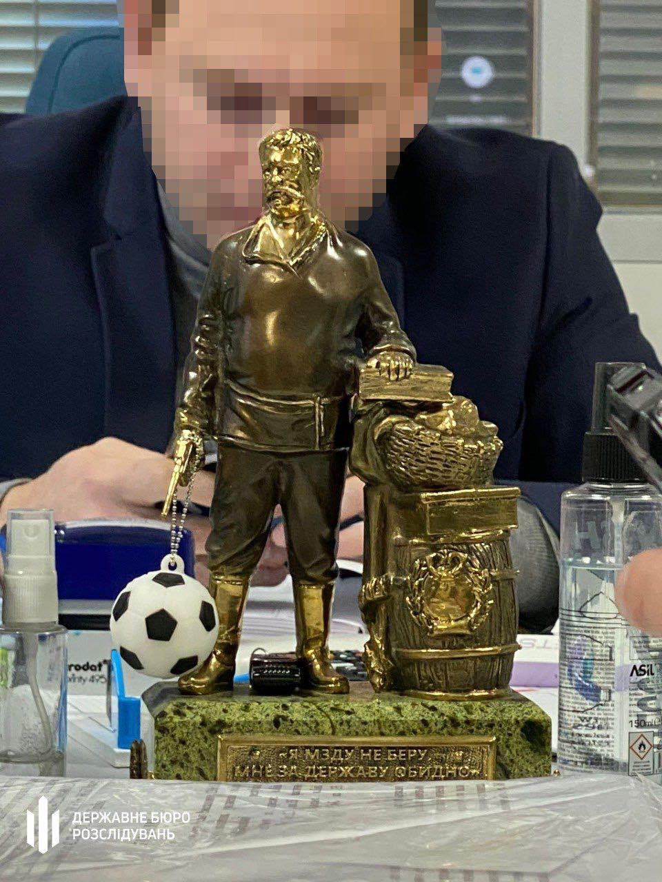 Немає опису. dqxikeidqxitkant