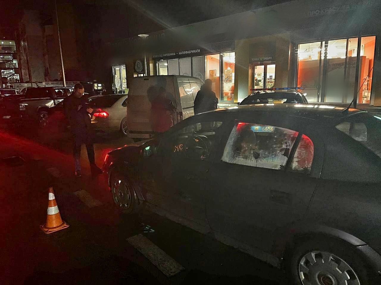 На Київщині легковик на переході збив 13-річну дівчинку. Фото dqxikeidqxiqqeant