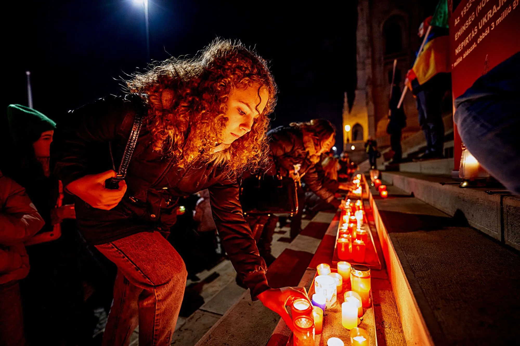 Парламент в Угорщині вимкнув на півгодини світло в пам’ять про жертв Голодомору. Фото