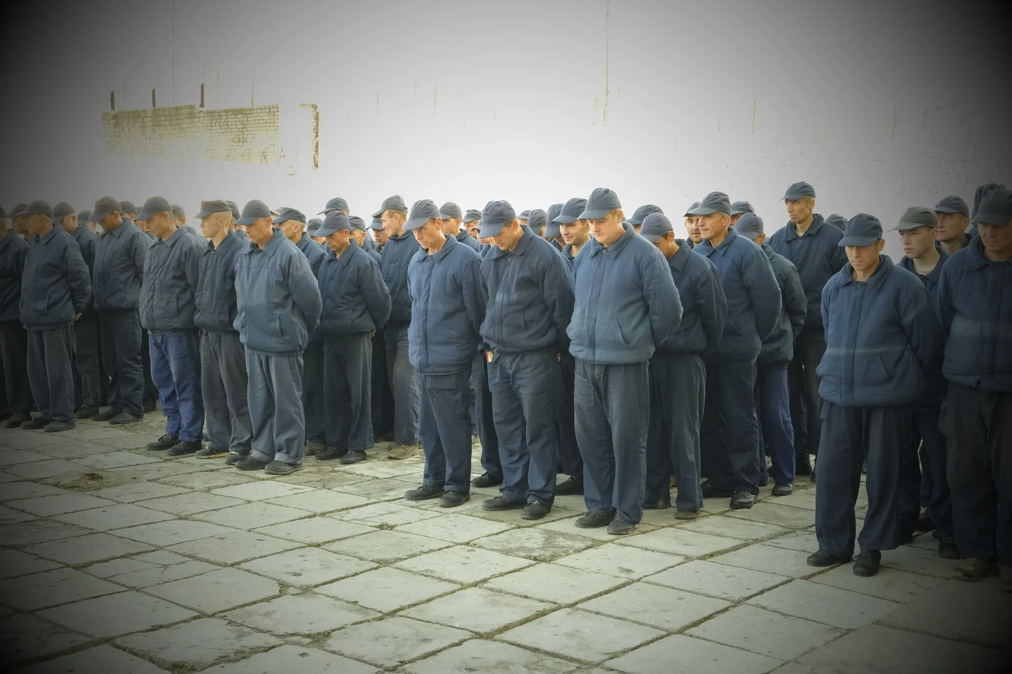 Таке точно не побачать росіяни: що відбувається в таборі для російських військовополонених. Фоторепортаж