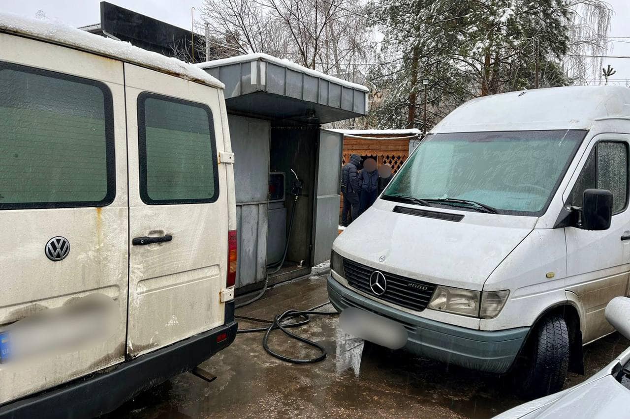 В Броварах ликвидировали подпольную АЗС dqxikeidqxitkant