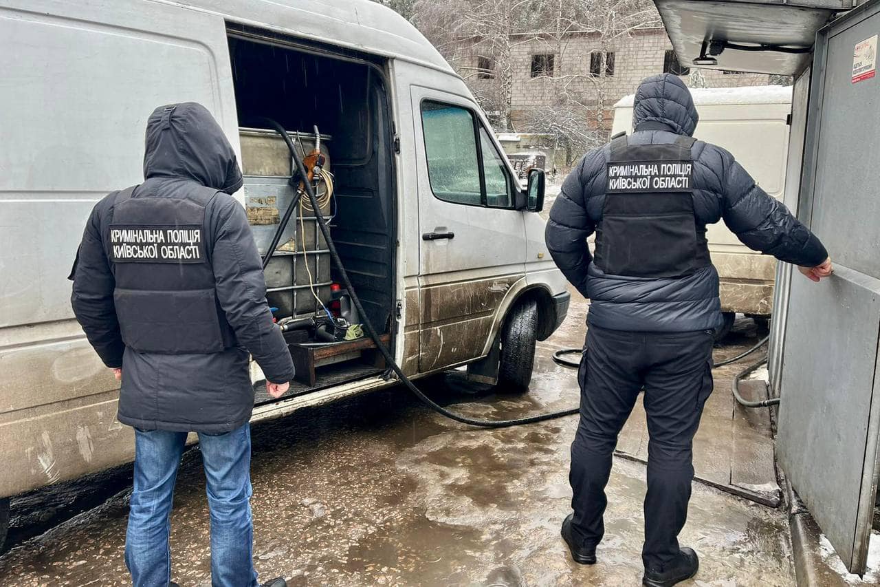 В Броварах ликвидировали подпольную АЗС
