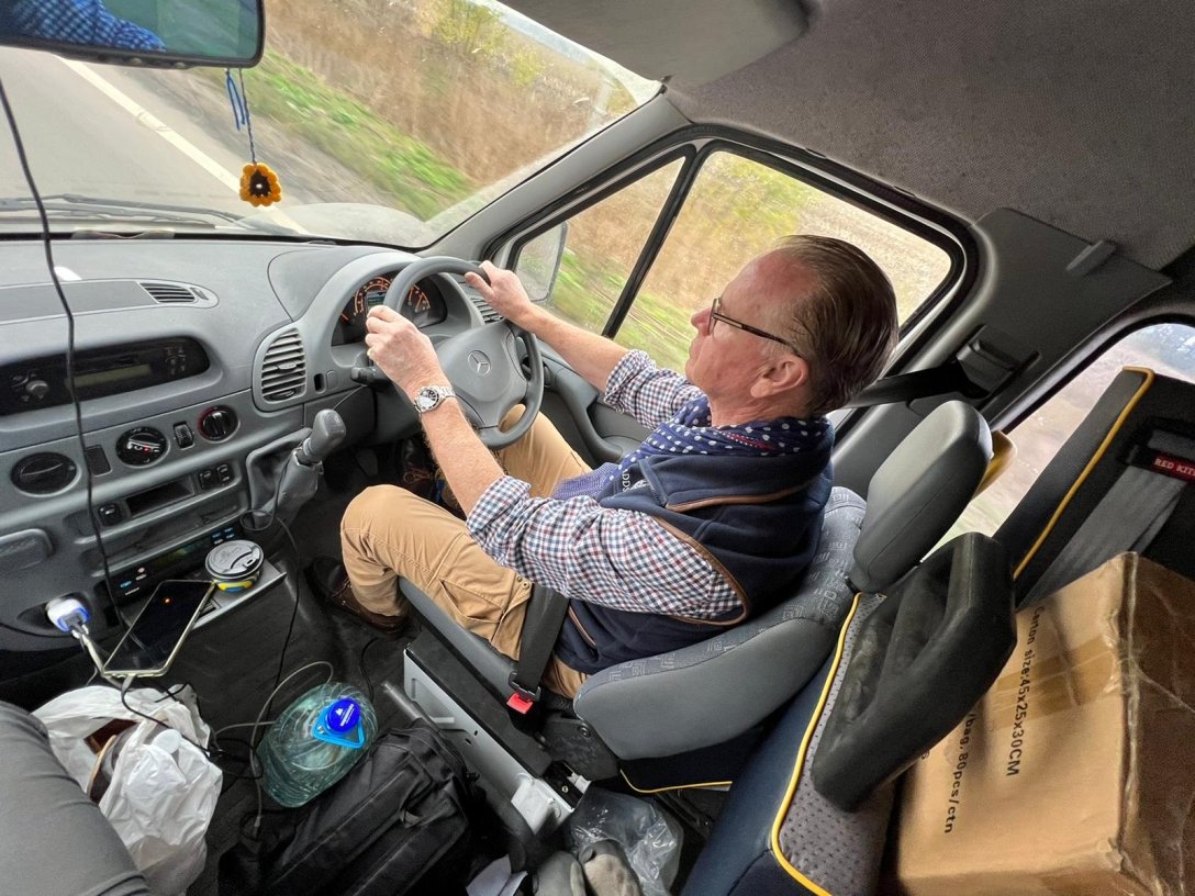 джеймс хьюїтт, коханець прицнеси діана, коханець діана, допомога українці, лорд монсон