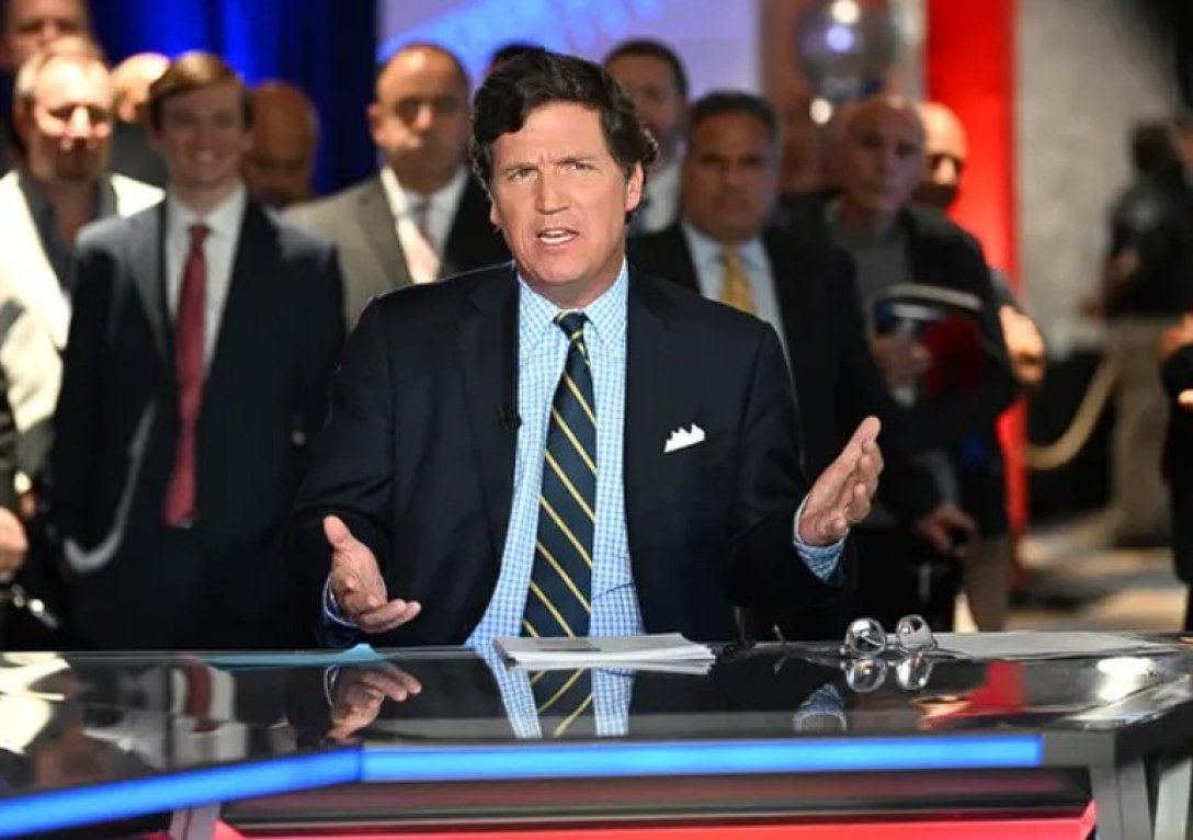 Такер Карлсон, фото dqxikeidqxitkant