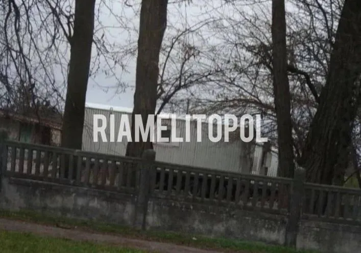 Окупанти перетворюють інститут садівництва у Мелітополі на військову базу: ЗМІ розкрили деталі dqxikeidqxitkant