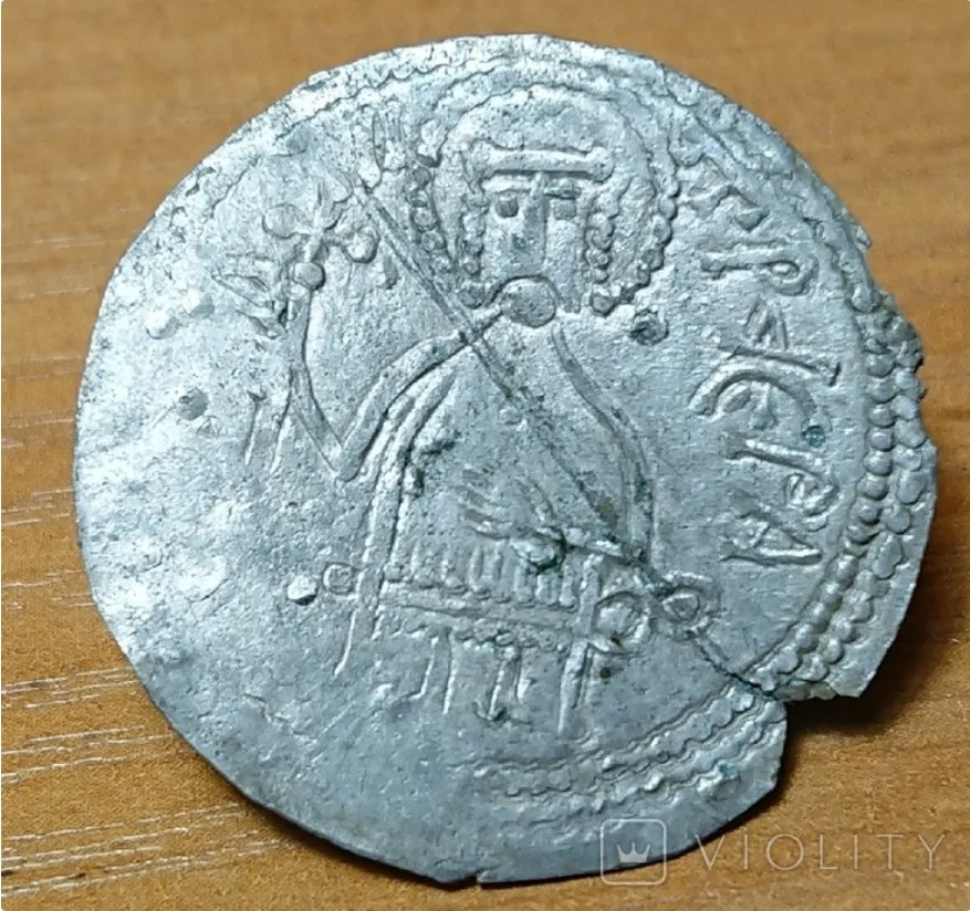 В Україні за 90 тис. грн продають старовинний Срібняк Володимира dqxikeidqxiqqeant