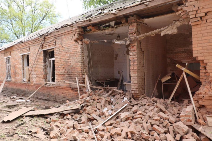  , 13 , :   Derhachi hospital, May 13, photo by Derhachiv city council