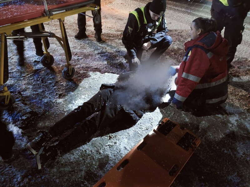 Під Києвом Nissan збив 18-річного хлопця, який перебіг дорогу. Фото dqxikeidqxiqxxant