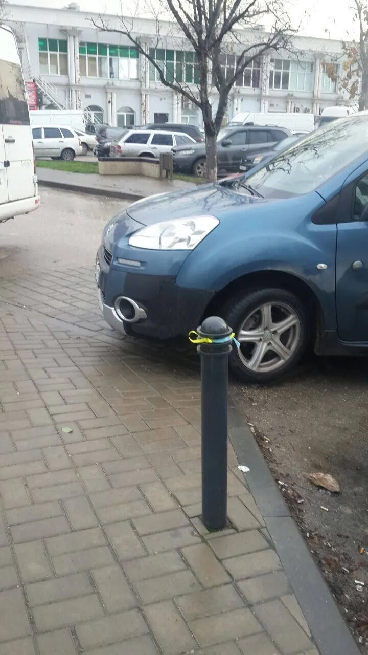 ’’Крим – Україна назавжди!’’ Активісти-патріоти нагадали окупантам у Сімферополі і Севастополі, що розплата близько. Фото