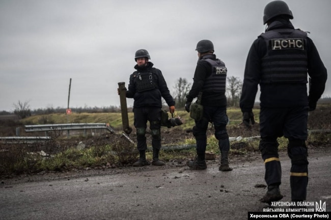 Сапери ДСНС проводять роботи з розмінування у Херсонській області dqxikeidqxiqqeant