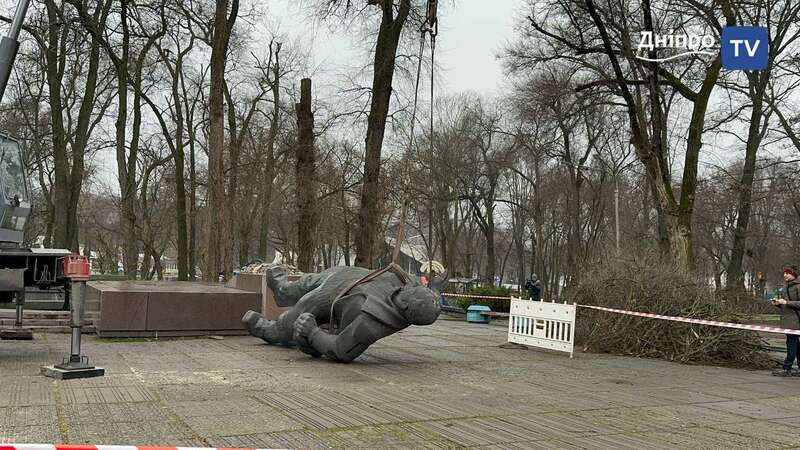 Пам’ятник dqxikeidqxiqqeant