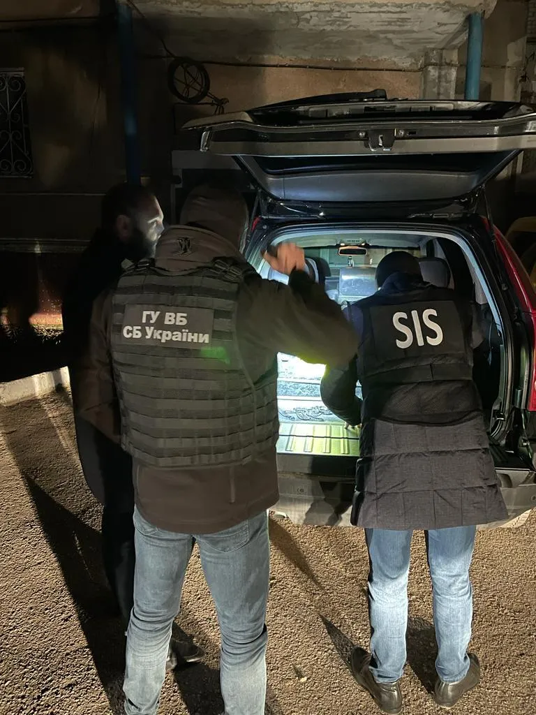 Правоохоронці викрили черговий канал переправлення призовників через кордон України. Фото dqxikeidqxitkant