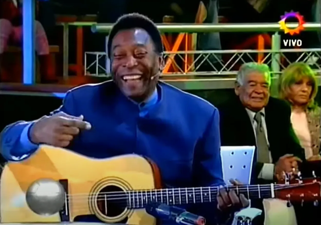 Як Пеле та Марадона зіграли в футбол в ефірі: легендарне відео