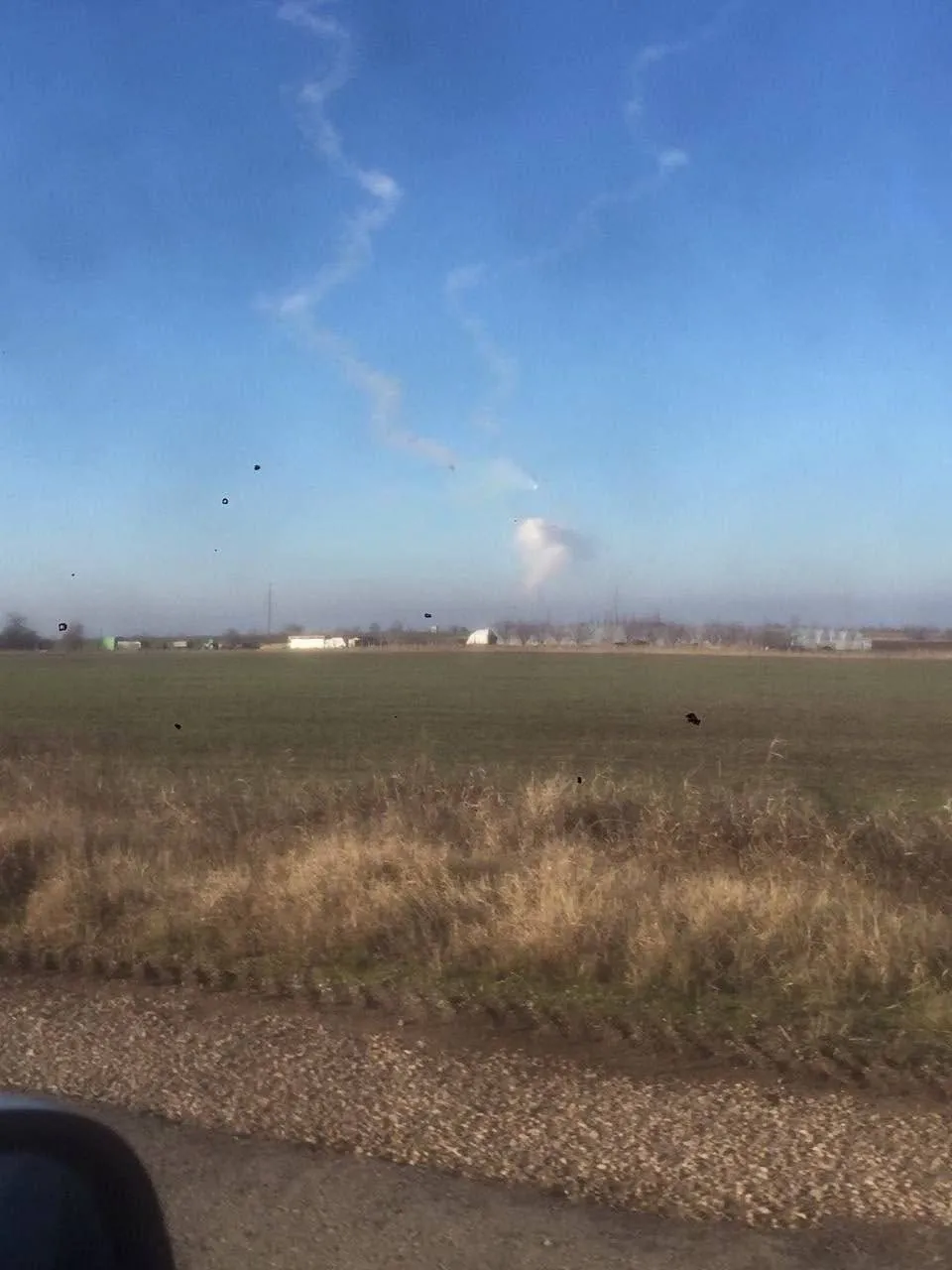 У Криму пролунали вибухи: у мережі з’явилося відео ’’салюта’’ dqxikeidqxitkant