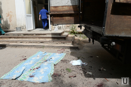 Морг Донецка. Погибшие ополченцы в аэропорту. Украина, война, кровь, труп, смерть, жертвы, морг