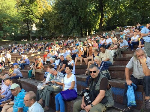 CNqbqvQWUAAx6Ue dqxikeidqxitkant