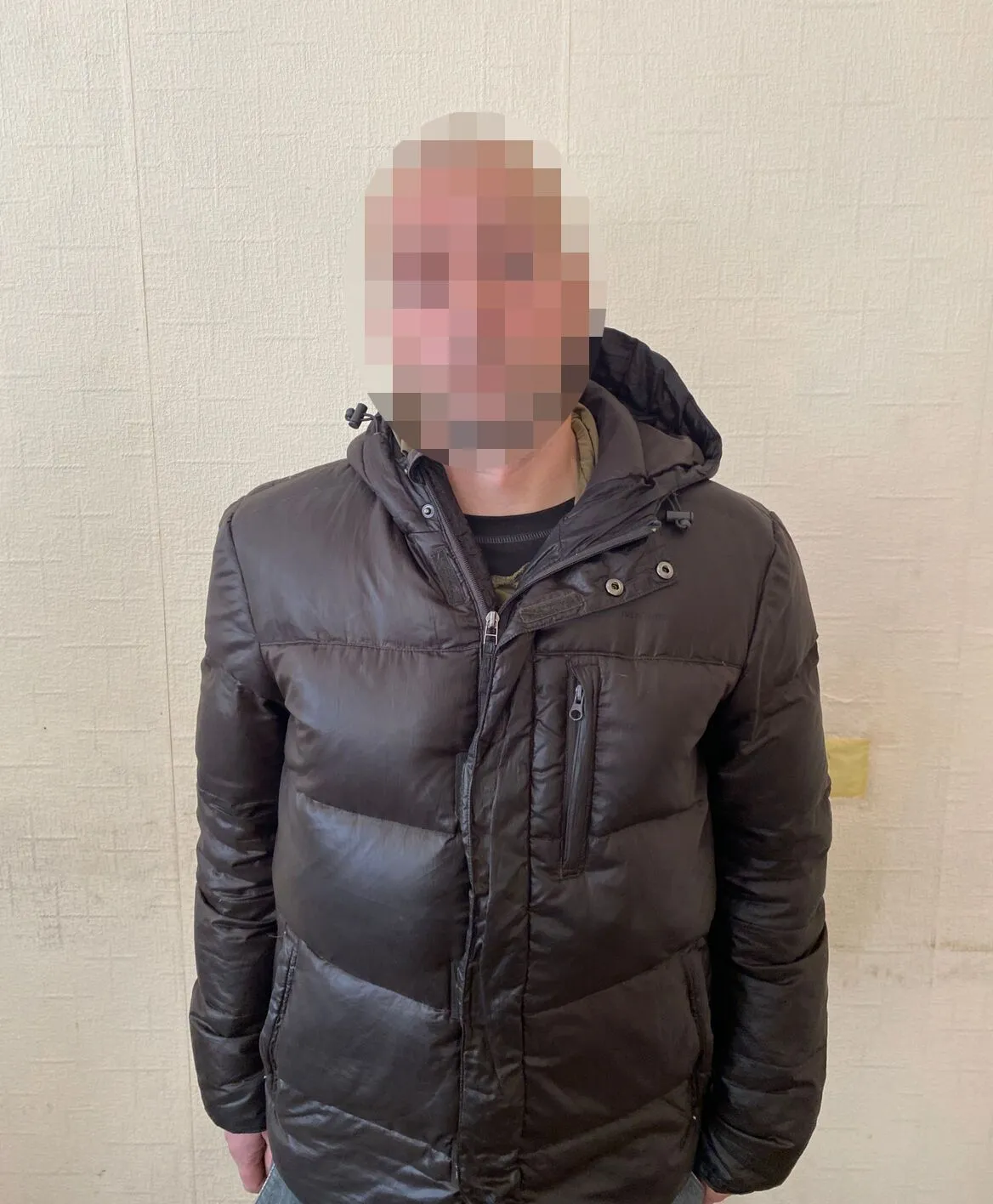 У Києві затримали підозрюваного у запусках феєрверків на Оболоні. Фото dqxikeidqxiqqeant