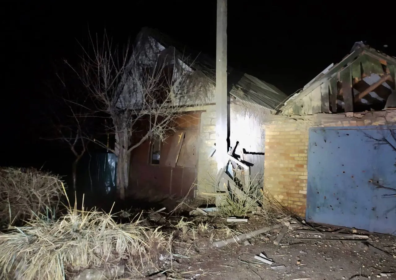 Помер чоловік, який отримав поранення під час обстрілу Нікополя: ворог не припиняє атак на місто. Фото