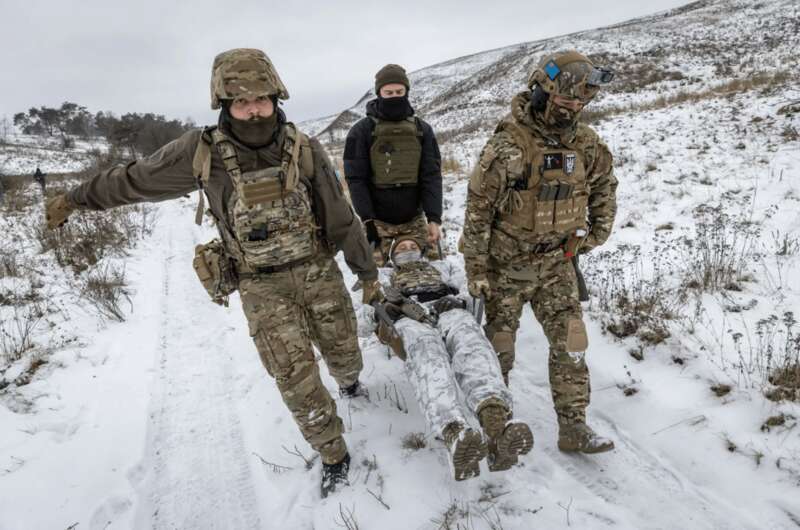 добровольці в все