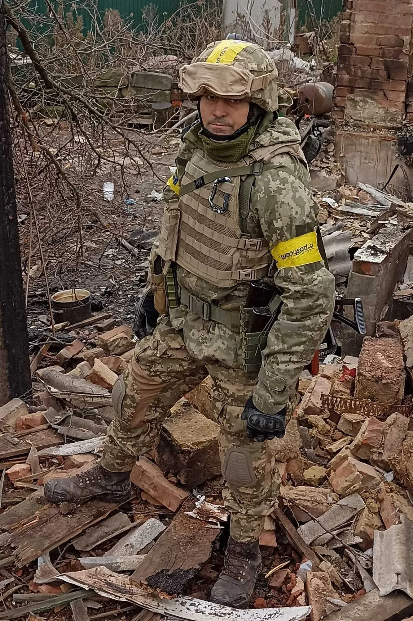 В боях за Соледар получил ранение известный актер Дмитрий Линартович: нужна помощь. Фото dqxikeidqxiqqeant