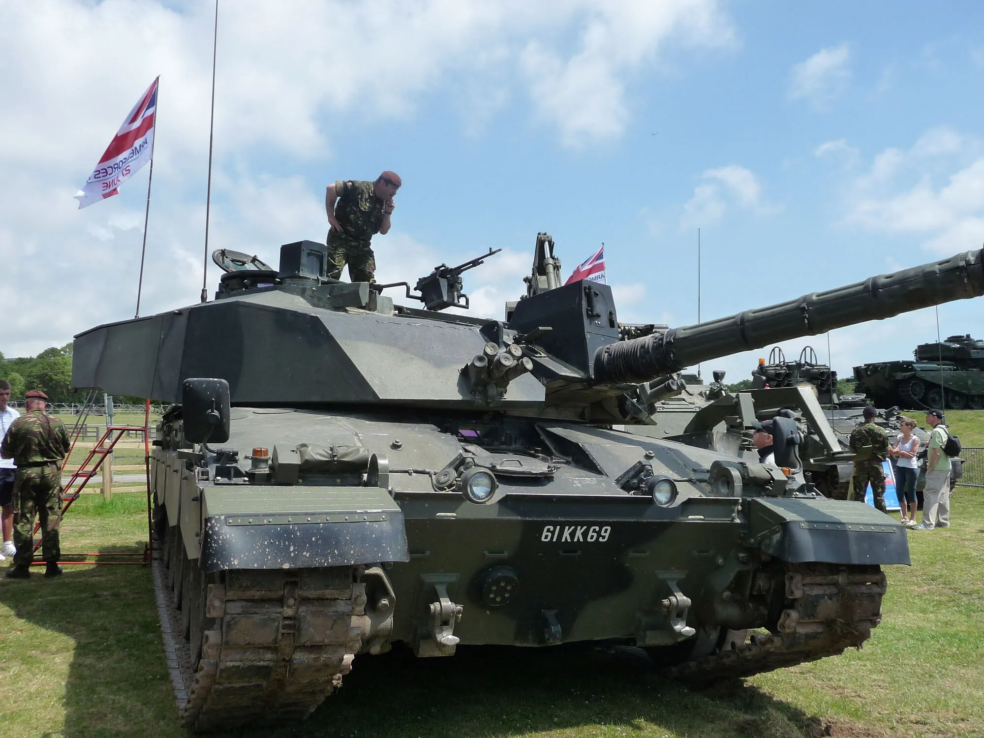    Challenger 2 dqxikeidqxitkant