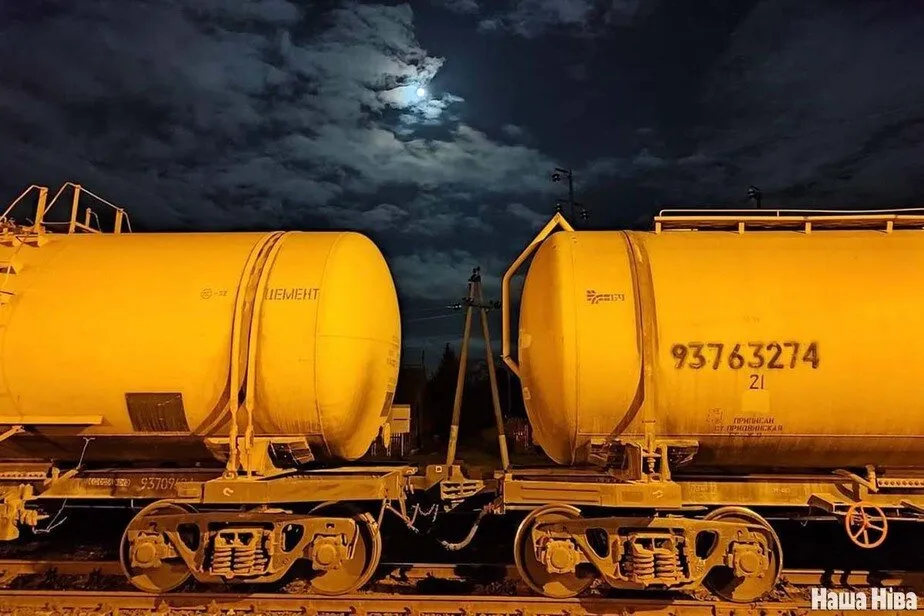 Росія перекидає у Білорусь солдатів у залізничних цистернах dqxikeidqxitkant