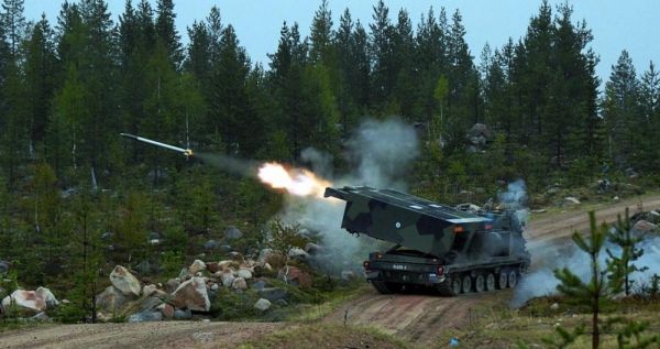 Фото: М270 MLRS