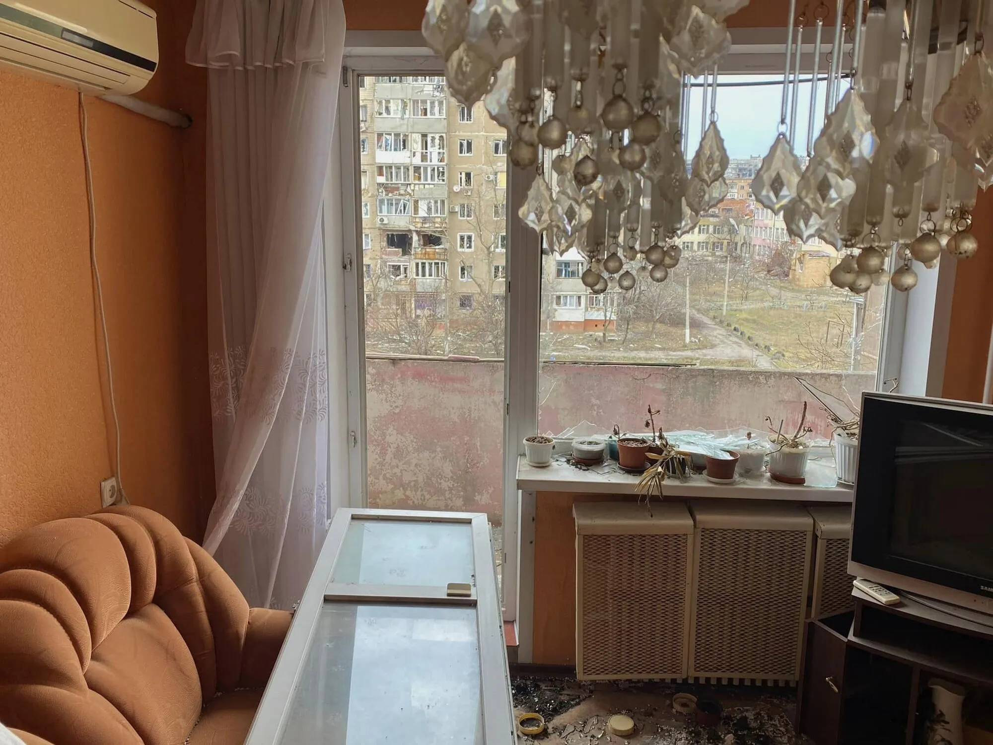 Зруйнований будинок у Вугледарі