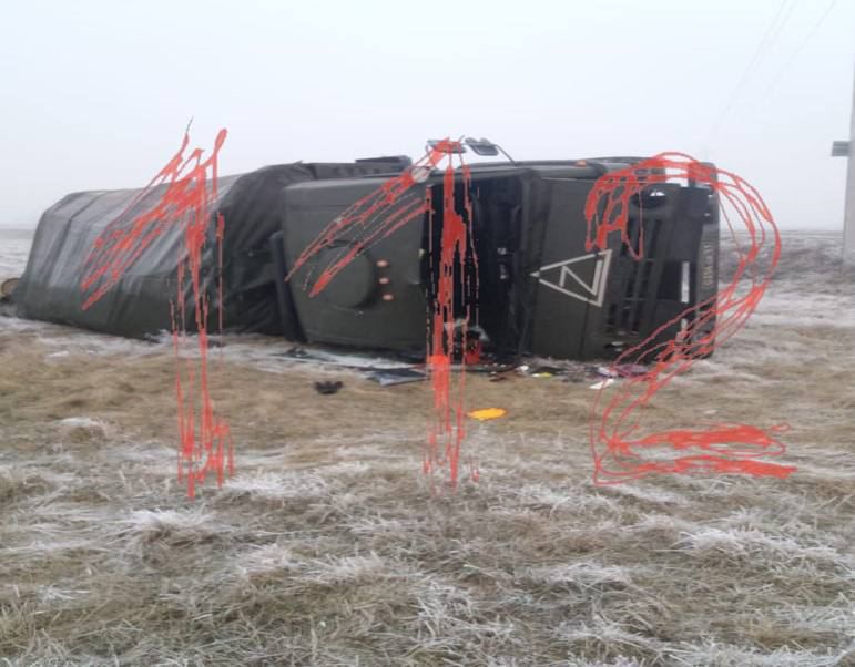 Під російським Білгородом перекинувся "КамАЗ" з окупантами (фото) dqxikeidqxiqqeant