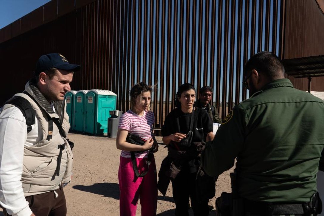 Россияне едут в США через Мексику dqxikeidqxiqqeant