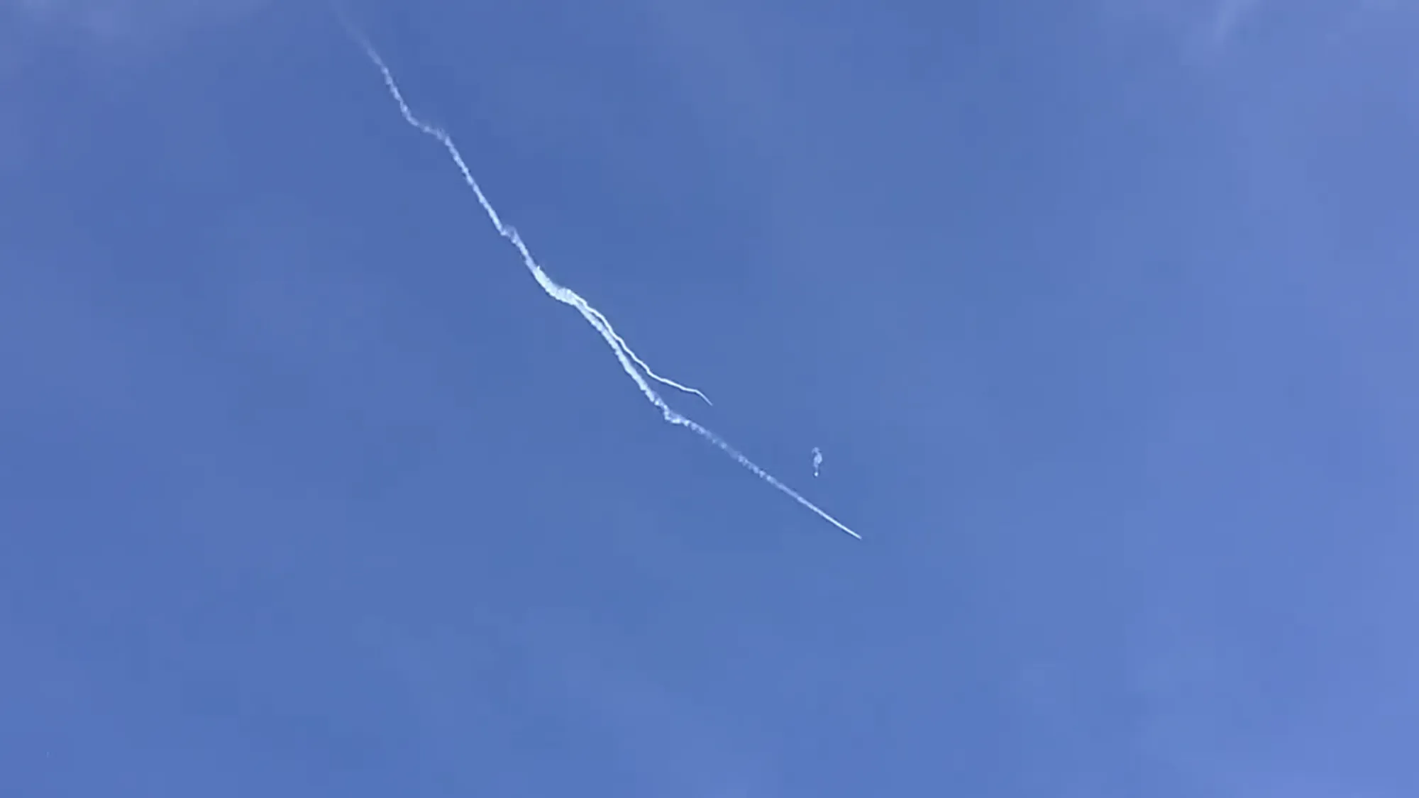 У США збили китайську кулю-розвідник у небі: Пекін висловив