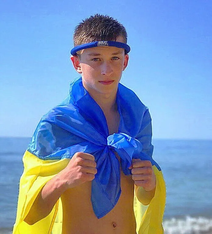 Шукав тіла солдатів між мінами: 21-річний чемпіон України підірвався, забираючи загиблого бійця