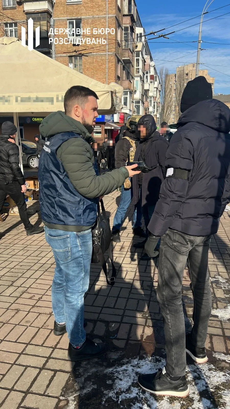 У Києві затримано детектив БЕБ, який за винагороду прикривав гральний бізнес. Фото dqxikeidqxitkant