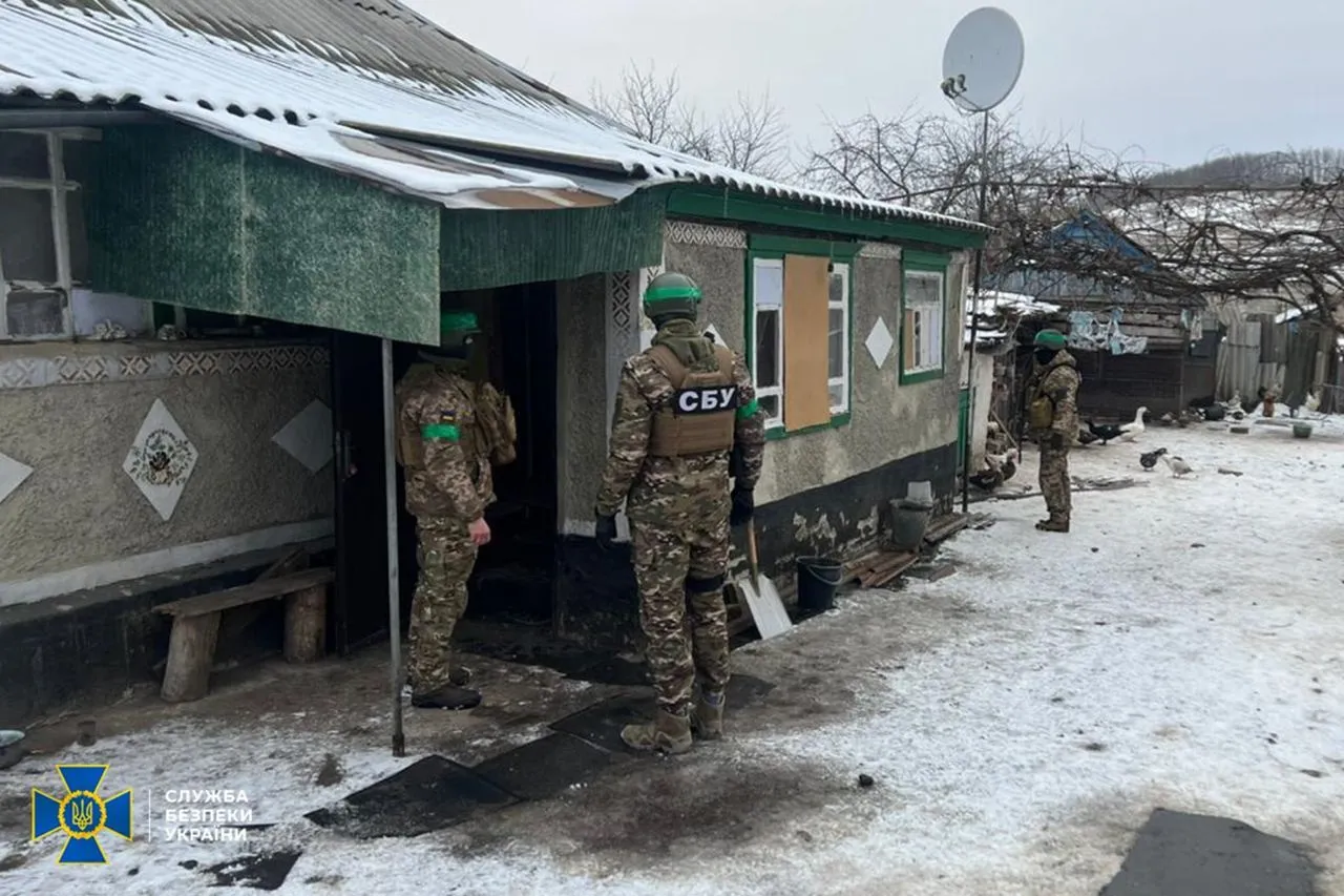 СБУ на Луганщині затримала зрадника, який допомагав окупантам грабувати українців