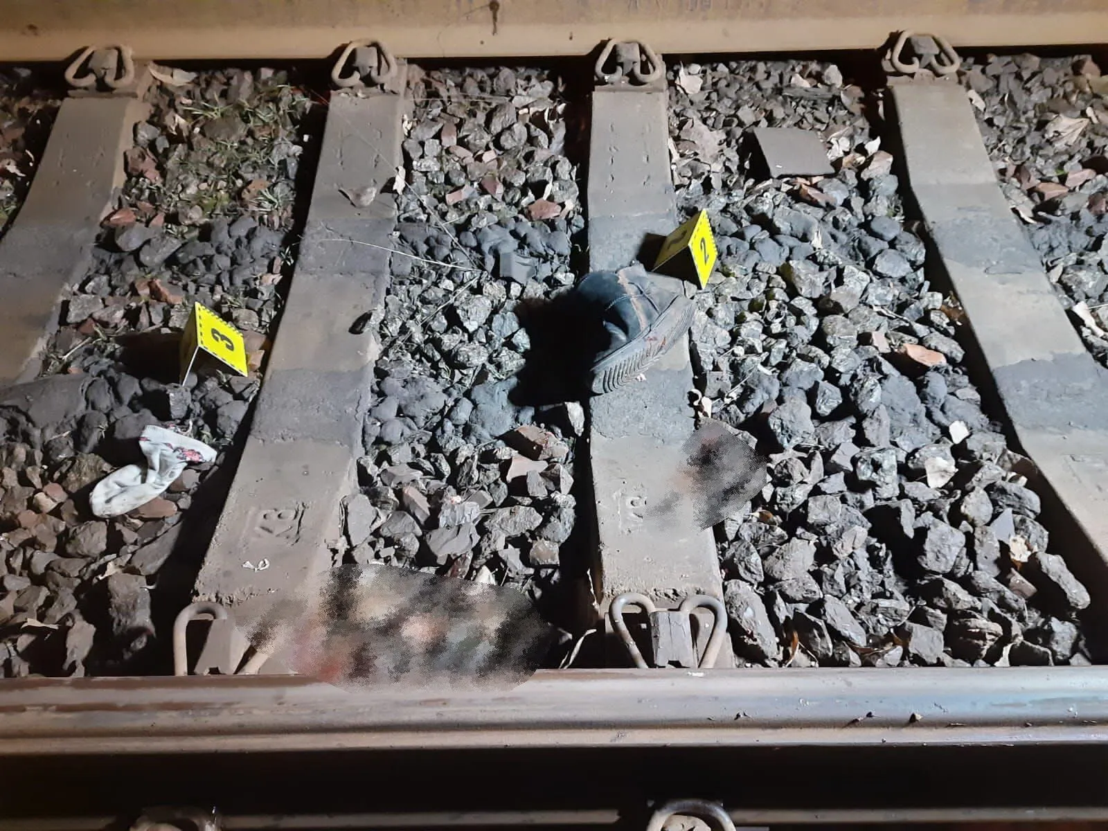 У Києві під колесами трамваю загинула жінка Фото