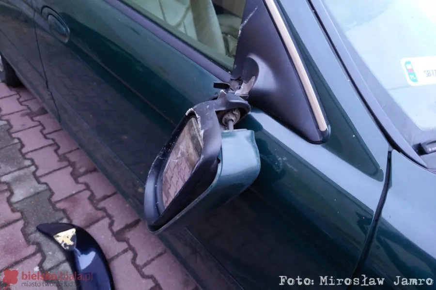 У Польщі затримано українця, який розбив кілька авто. Фото dqxikeidqxiqqeant