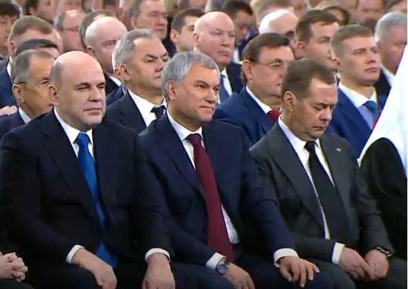 Медведев и другие чиновники РФ уснули во время выступления Путина