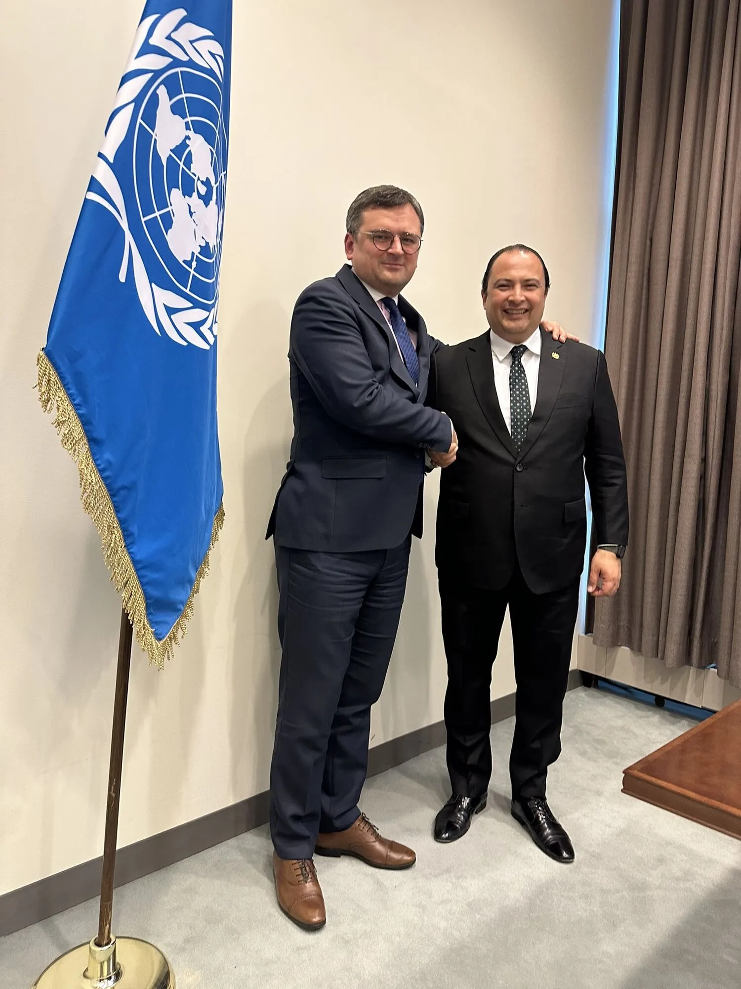 Дмитро Кулеба та Маріо Адольфо Букаро Флорес dqxikeidqxiqqeant