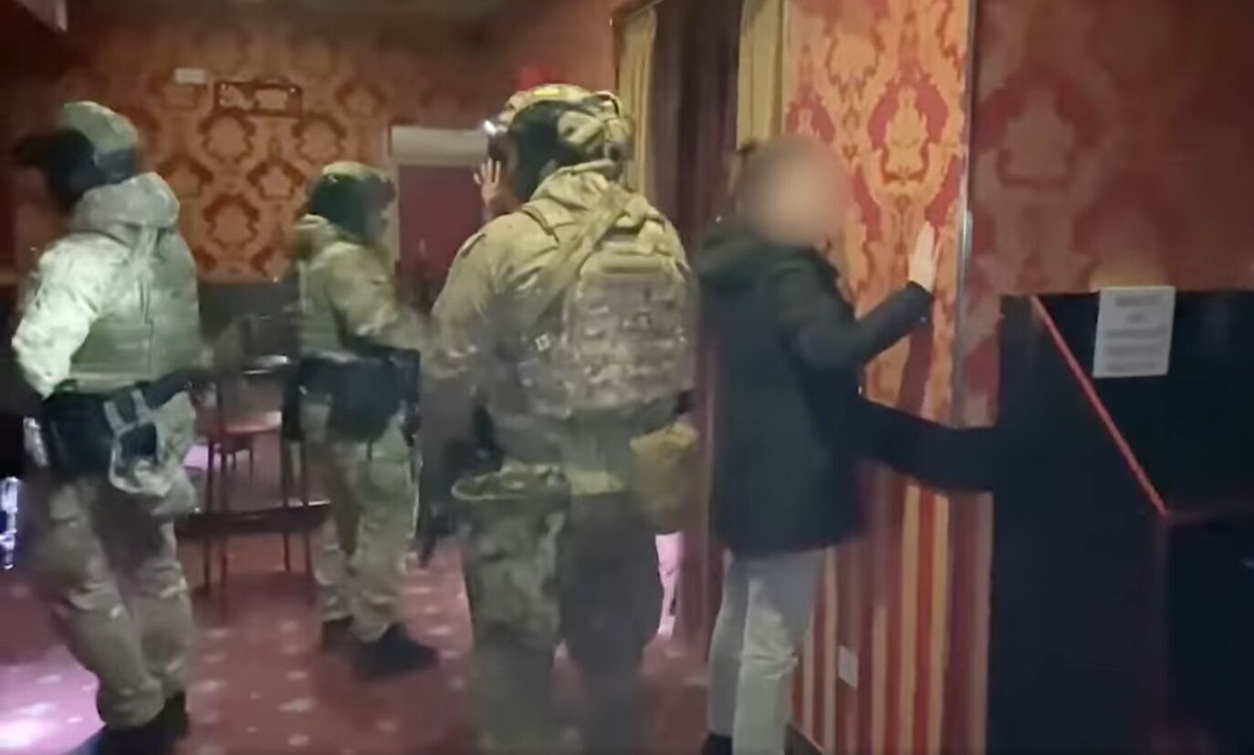 На Київщині правоохоронці виявили понад 20 підпільних казино. Відео dqxikeidqxiqqeant