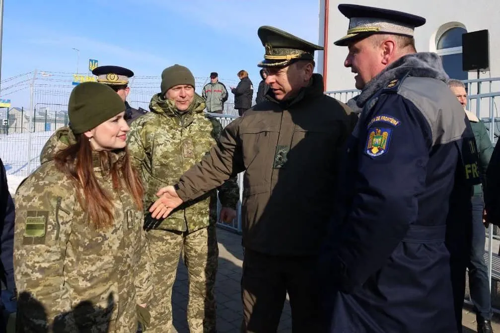 На відкриття пункту приїхали урядовці