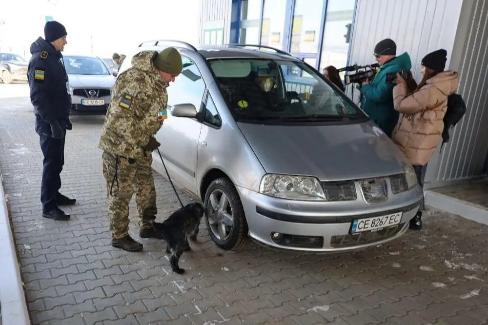 Пункт пропуску розпочав роботу dqxikeidqxitkant