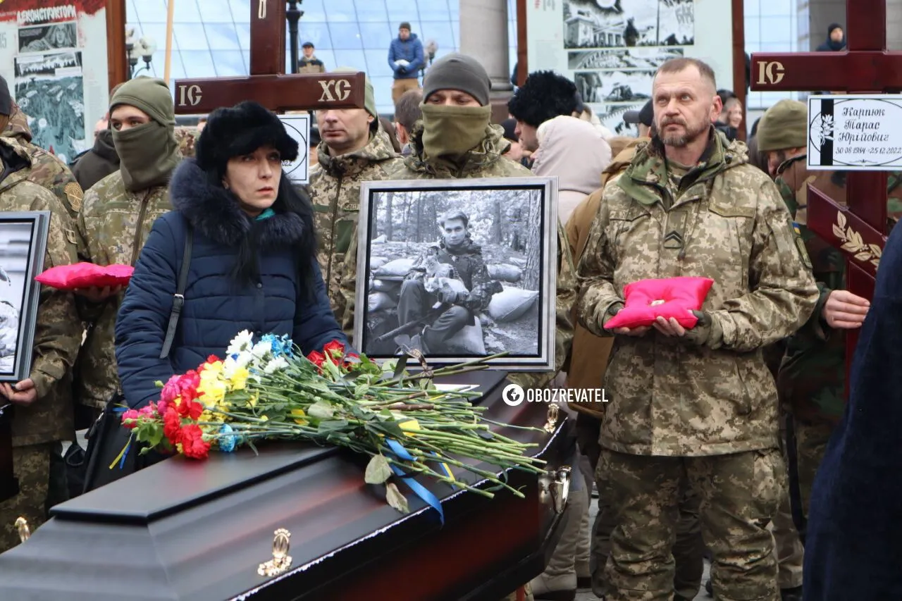 У Києві прощаються з героями-розвідниками ’’Святошей’’, ’’Аполлоном’’, ’’Непейпивом’’ і ’’Тарасієм’’. Фото і відео