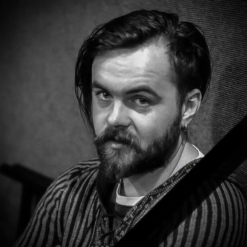 В боях за Украину погиб соучредитель киевской ’’Rock School’’ Владимир Бульба. Фото dqxikeidqxitkant