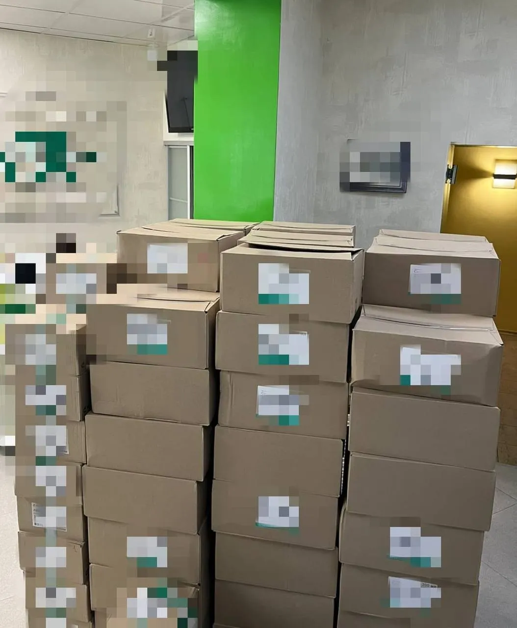 На Київщині судитимуть зловмисників, які продавали гуманітарну допомогу, призначену для ЗСУ dqxikeidqxitkant