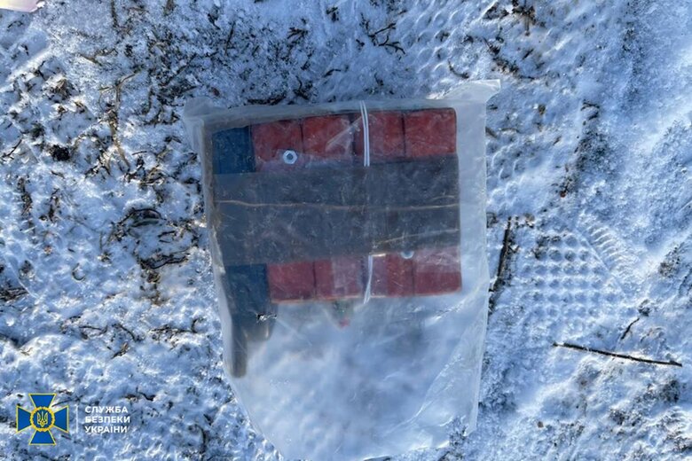 Агента ФСБ РФ, який готував теракти проти українських льотчиків та спецпризначенців, затримано у Харкові, - СБУ 05