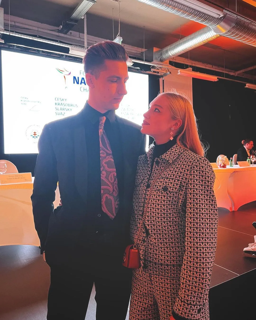 -       dqxikeidqxitkant