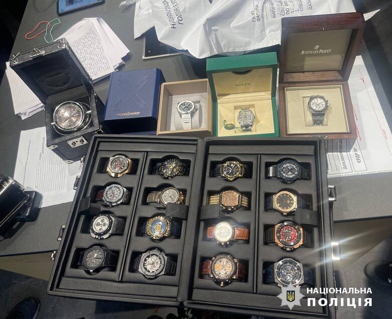 Франшиза на наркотики і годинник від путіна: подробиці спецоперації щодо затримання двадцятівських 04