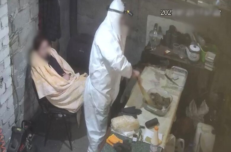 Франшиза на наркотики и часы от путина: подробности спецоперации по задержанию двадцатовских 09