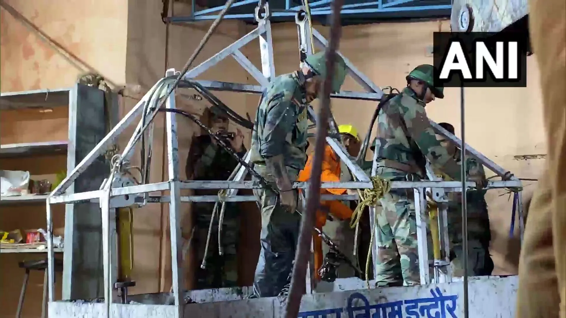 В Індії провалилася підлога в храмі, загинули 35 осіб: деталі трагедії. Фото і відео